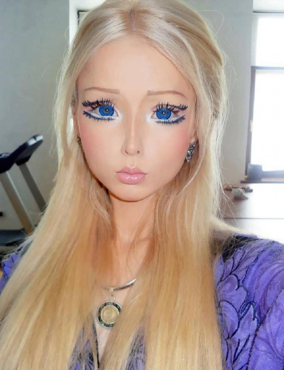 Valeria Lukyanova La Barbie Umana Prima E Dopo