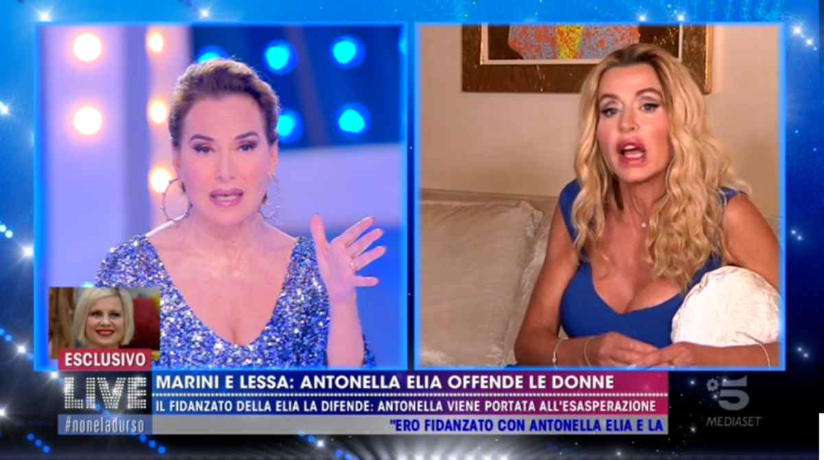 Valeria Marini in collegamento con Barbara d'Urso