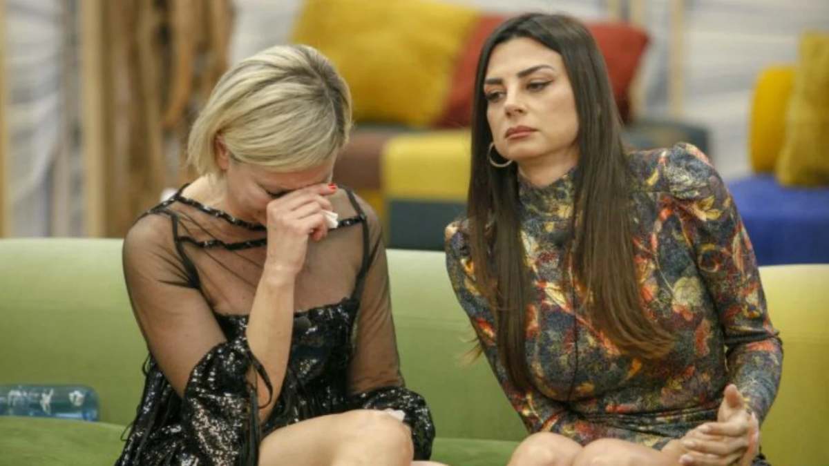 Serena Enardu scrive ad Antonella Elia