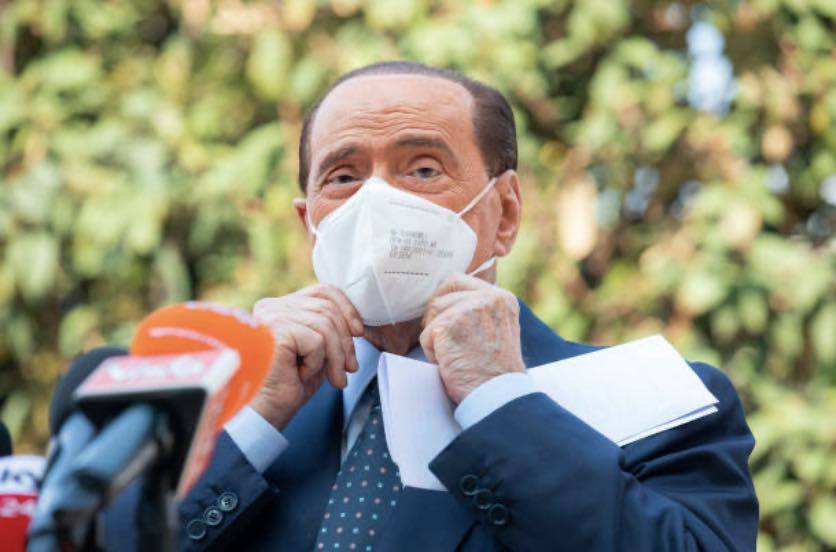 Berlusconi, attesa per il secondo tampone (Getty Images)