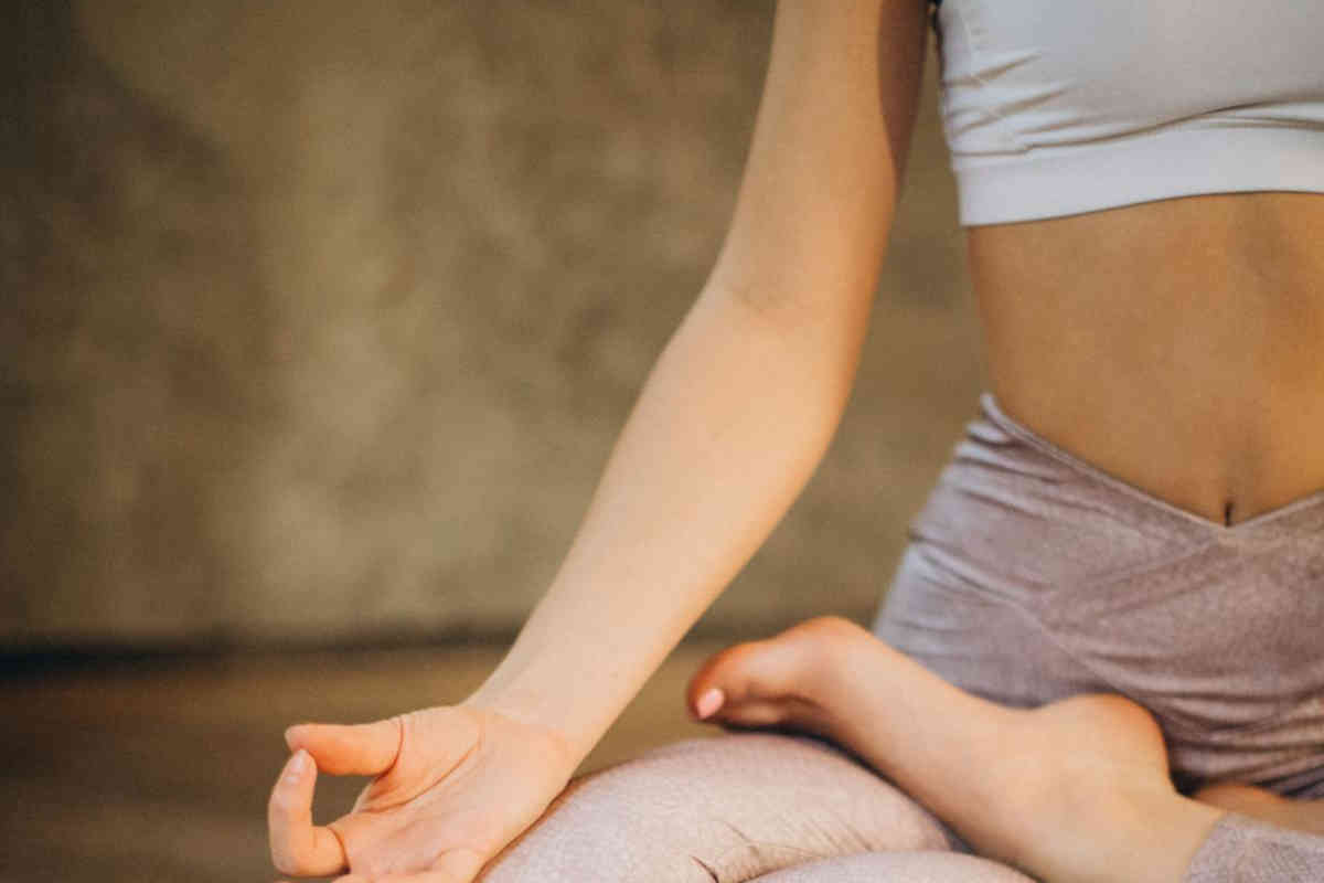 Yoga contro i dolori mestruali