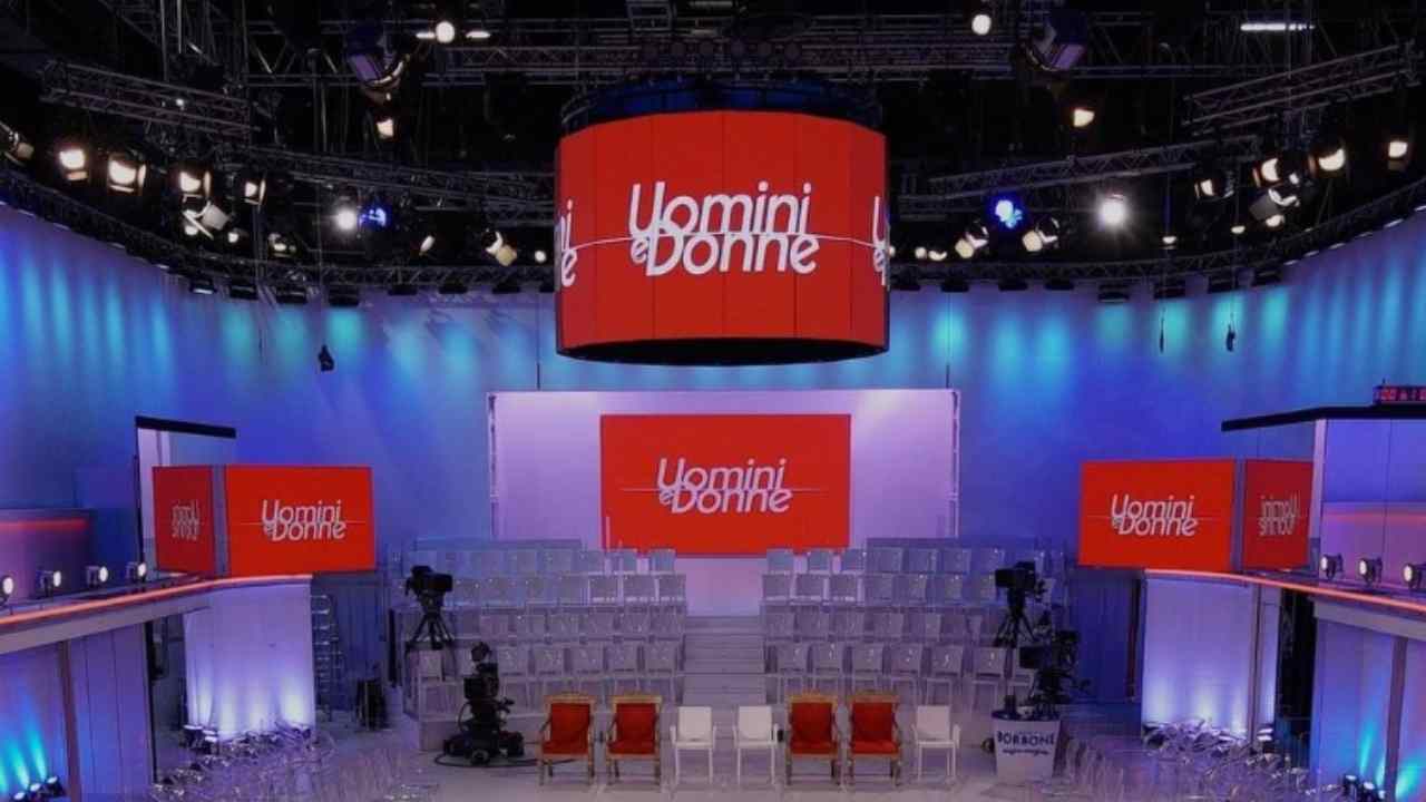 Uomini e Donne studio