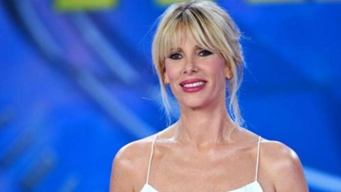 Ricordate Com Era Alessia Marcuzzi A Anni Bellezza Sfolgorante