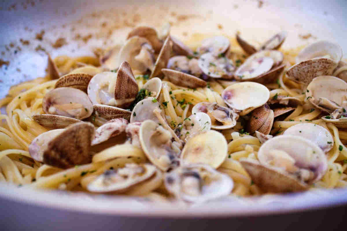 Piatto di spaghetti alle vongole