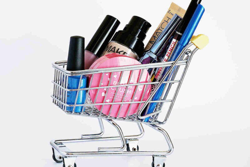 Shopping online di make-up