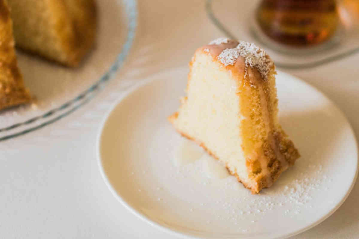 Fetta di torta margherita