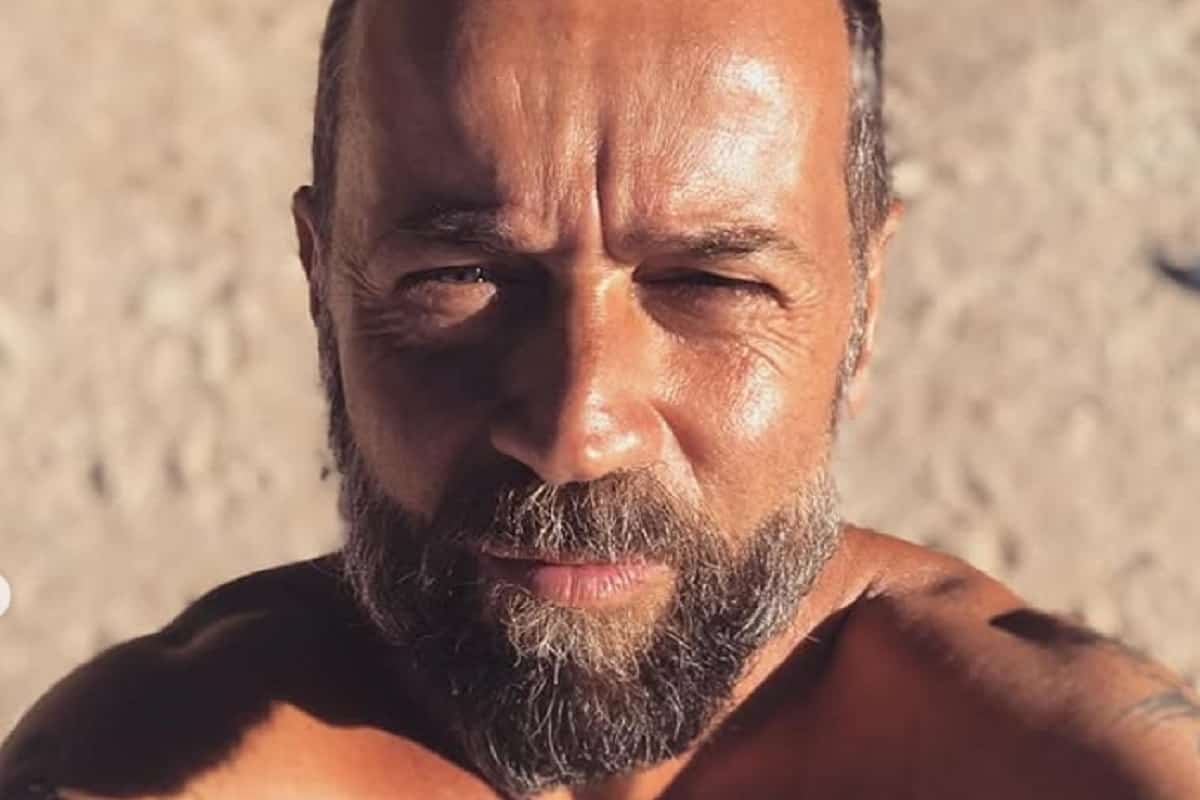 selfie fabio volo al mare